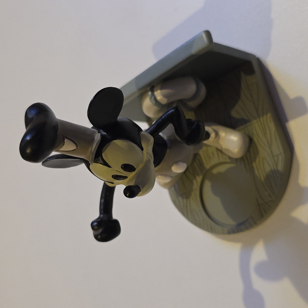 Disney Steamboat Willie - Mickey Mouse Figure - Picture 10 of 10